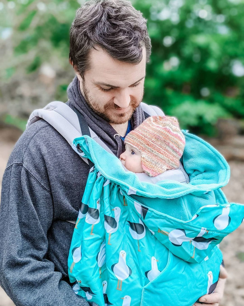 Guide to baby wearing, slings and carriers