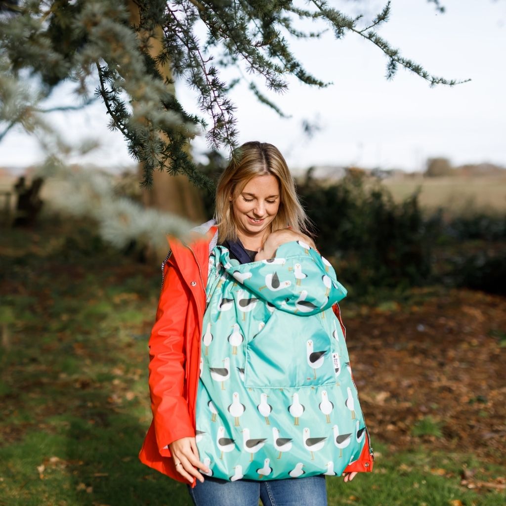 BundleBean Babywearing fleece-lined and waterproof cover with hood in seagull design