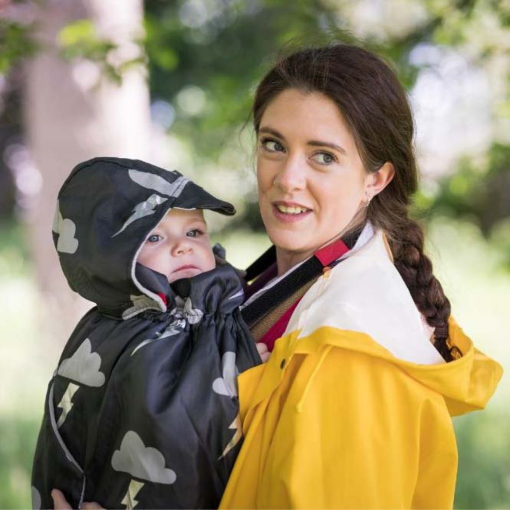 BundleBean Babywearing fleece-lined and waterproof cover with hood in silver lightning design