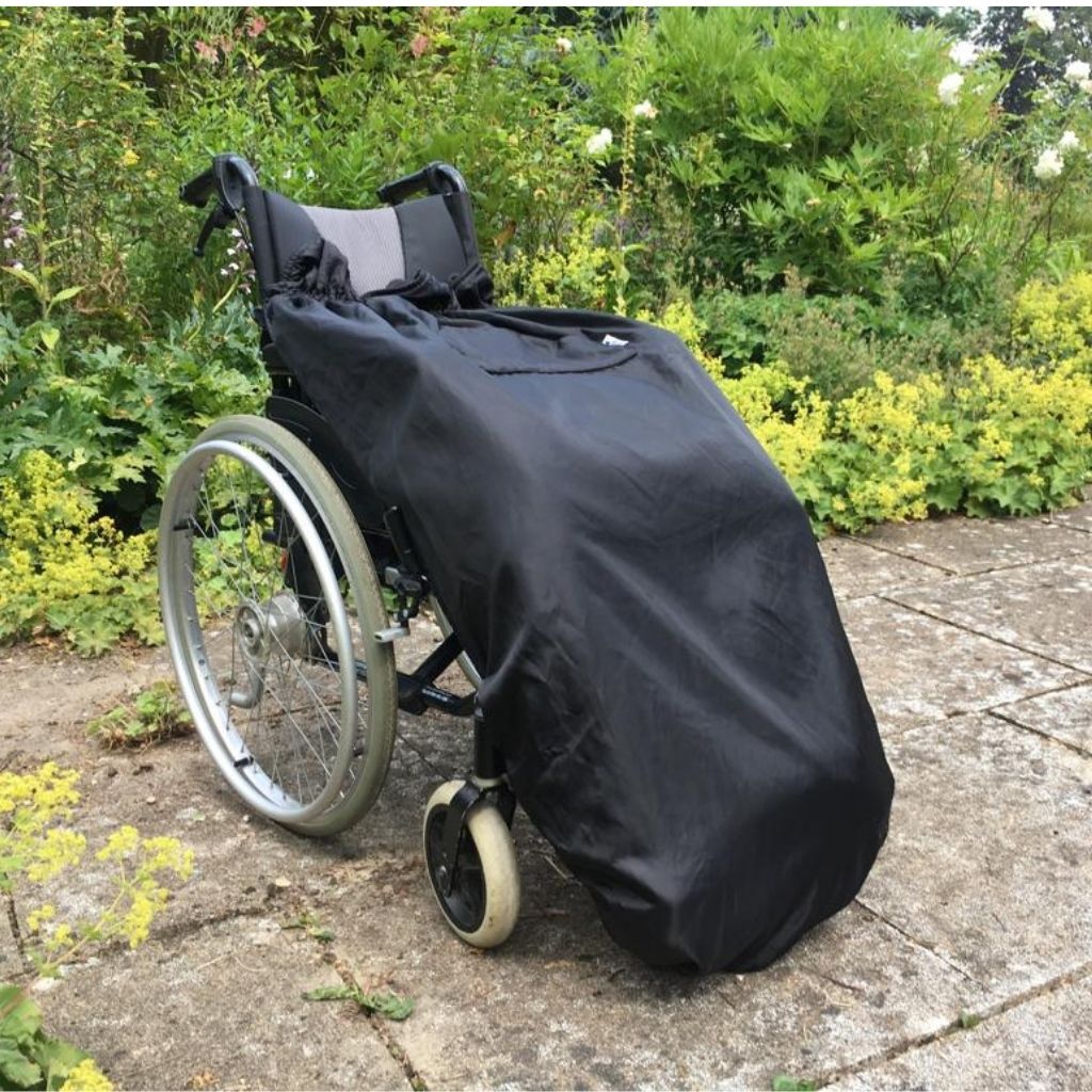 BundleBean Adult fleece-lined and waterproof wheelchair cosy in  black.